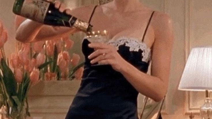 From Hollywood Starlets to French It-Girls: The Art of Lounging in Homebodii