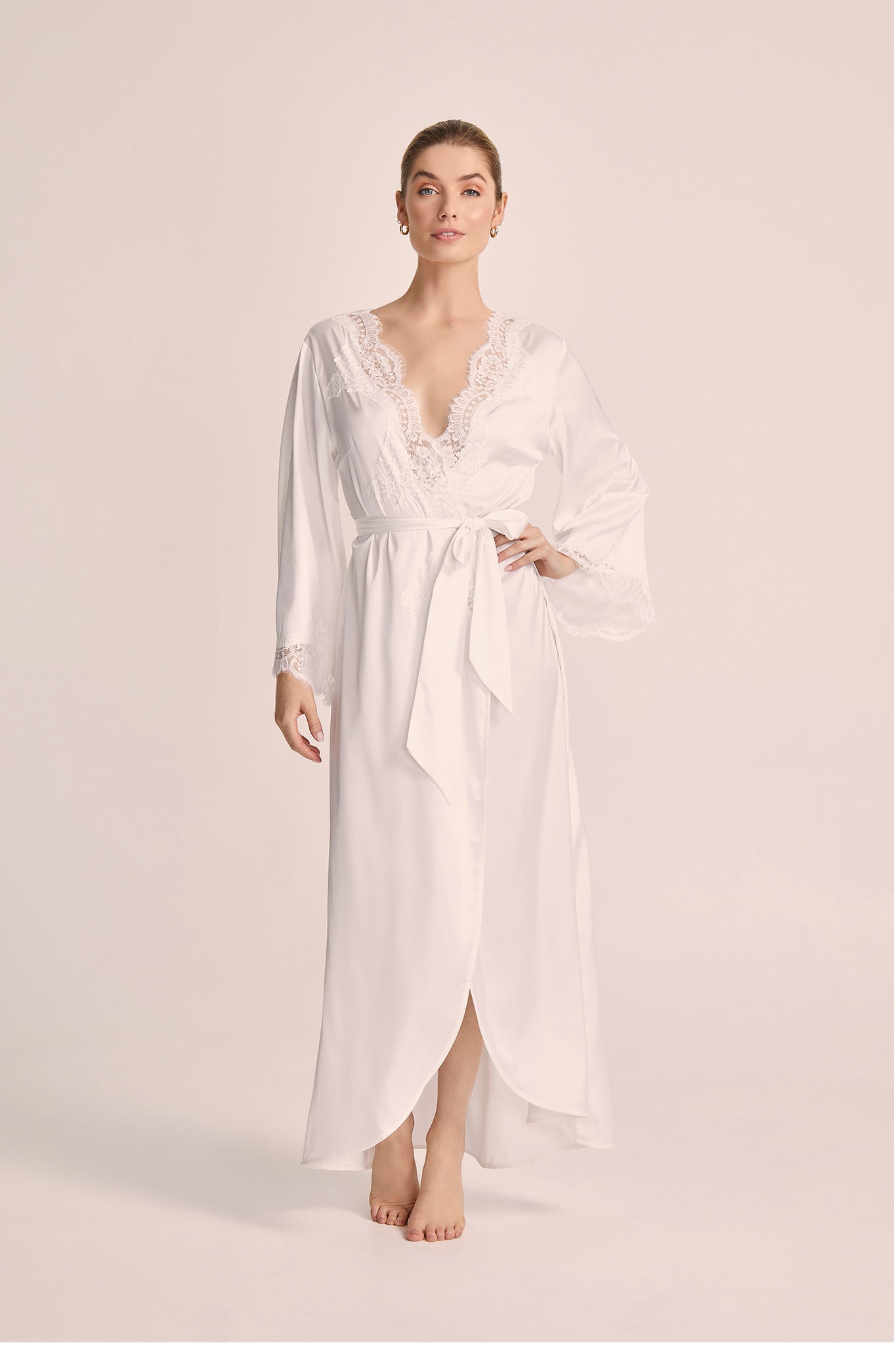 Sian Long Robe White | Homebodii