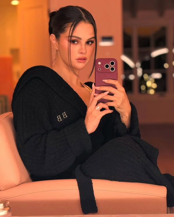 Selena Gomez Stuns in Homebodii: Cosy Couple Style Done Right
