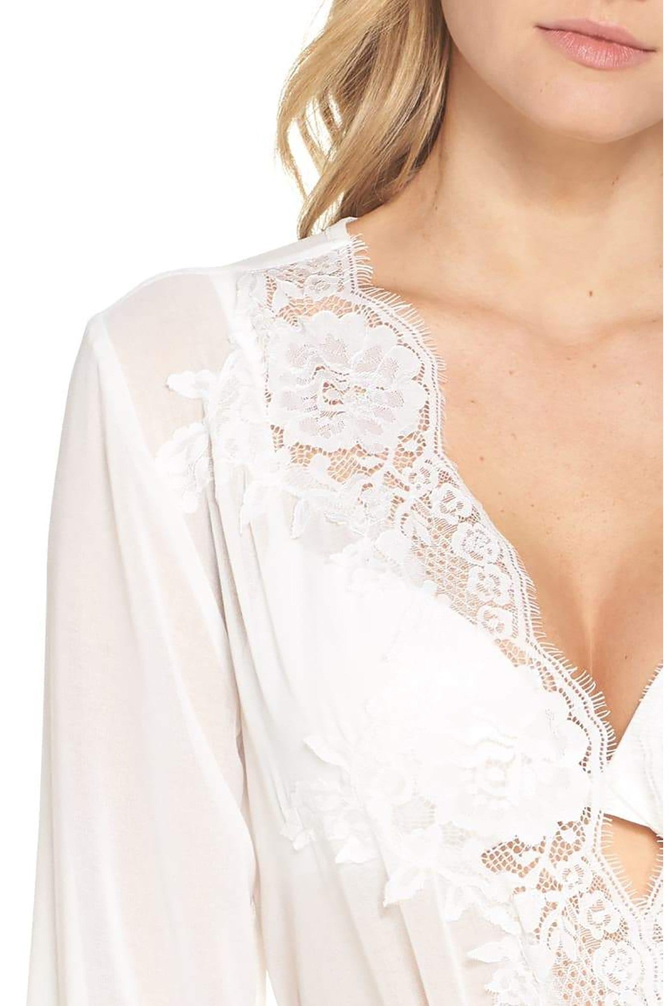 Helena Long Lace Bridal Robe | Homebodii